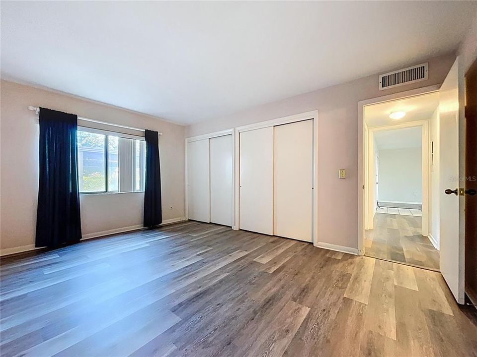 For Sale: $220,000 (2 beds, 2 baths, 1142 Square Feet)