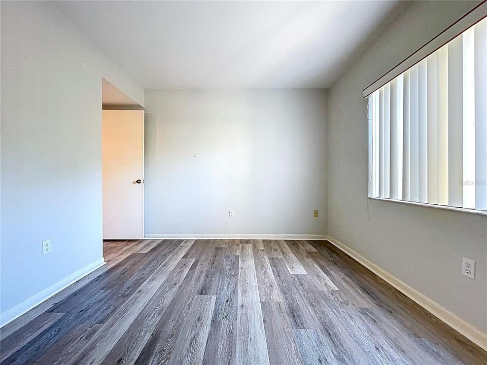 For Sale: $220,000 (2 beds, 2 baths, 1142 Square Feet)