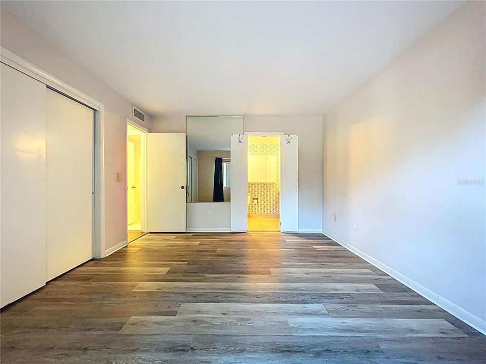 For Sale: $220,000 (2 beds, 2 baths, 1142 Square Feet)