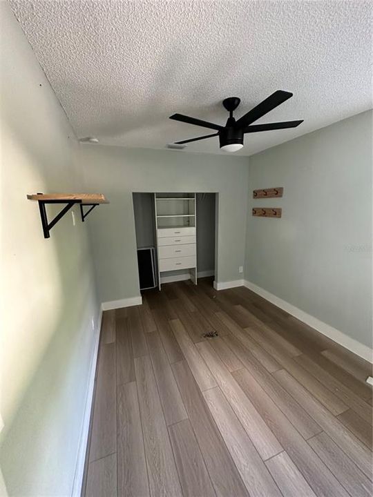 出租: $1,950 (2 贝兹, 2 浴室, 700 平方英尺)