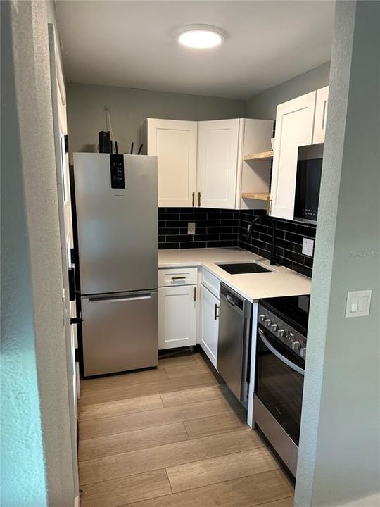 出租: $1,950 (2 贝兹, 2 浴室, 700 平方英尺)