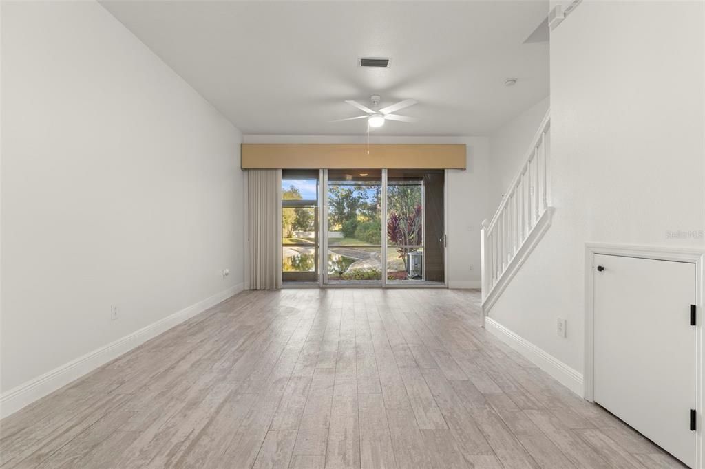 Active With Contract: $2,000 (2 beds, 2 baths, 1240 Square Feet)