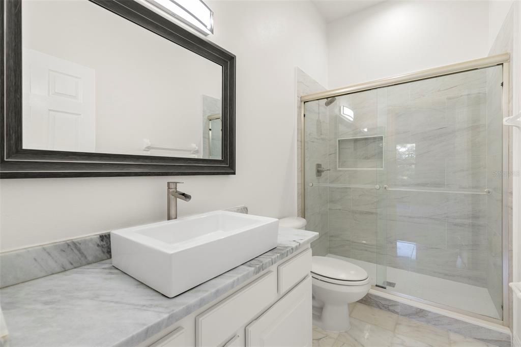 Active With Contract: $2,000 (2 beds, 2 baths, 1240 Square Feet)