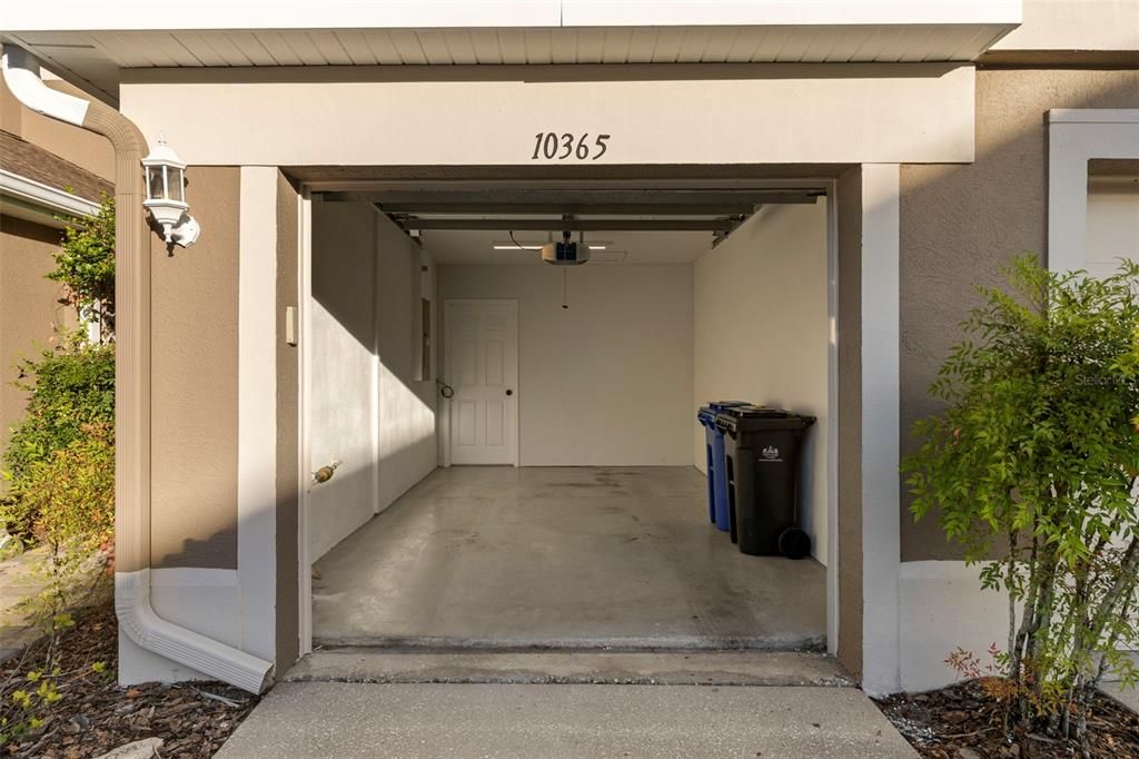 Active With Contract: $2,000 (2 beds, 2 baths, 1240 Square Feet)