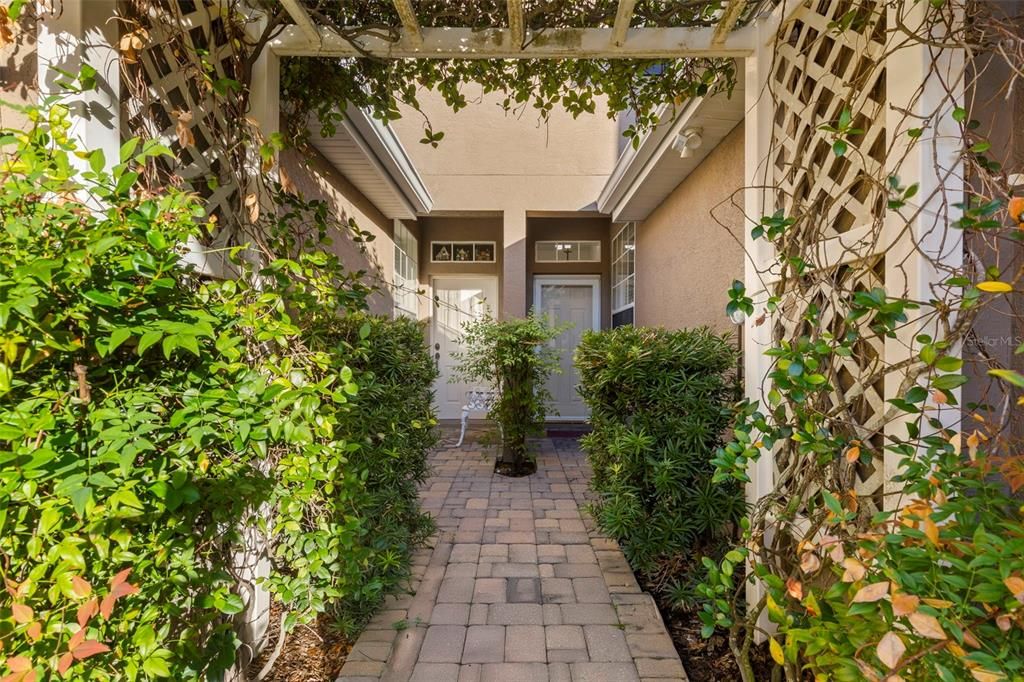 Active With Contract: $2,000 (2 beds, 2 baths, 1240 Square Feet)