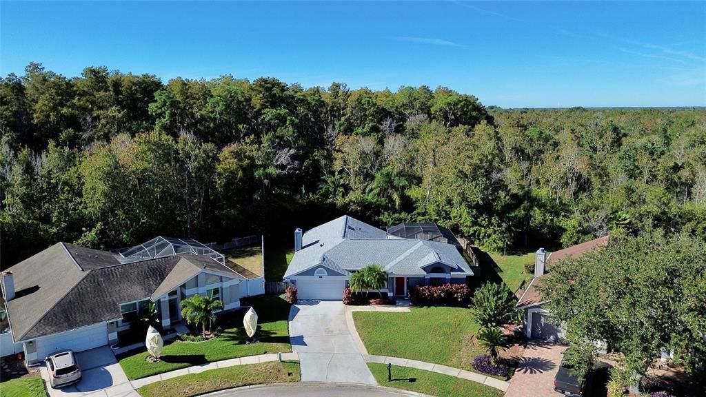 Под контрактом: $599,990 (4 спален, 2 ванн, 2094 Квадратных фут)