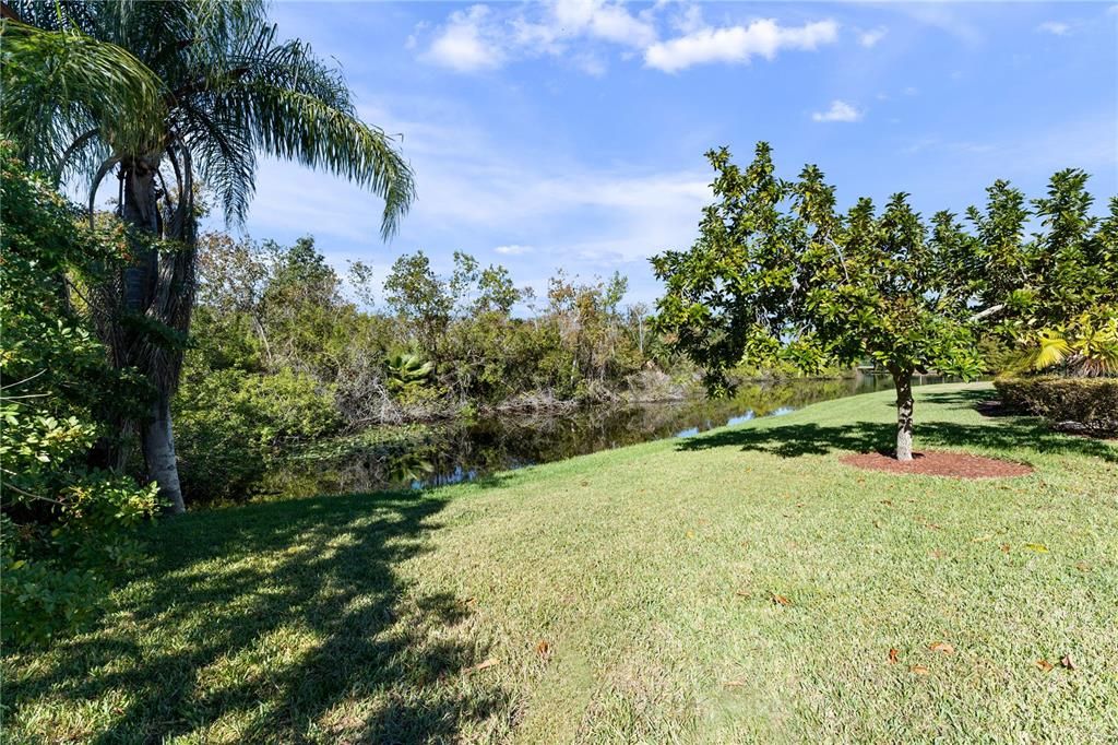 Под контрактом: $599,990 (4 спален, 2 ванн, 2094 Квадратных фут)