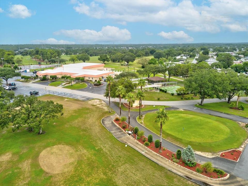 合同活跃: $128,000 (2 贝兹, 2 浴室, 805 平方英尺)