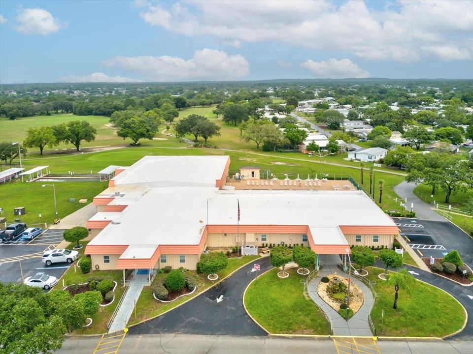 合同活跃: $128,000 (2 贝兹, 2 浴室, 805 平方英尺)