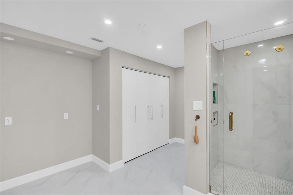 For Sale: $849,900 (3 beds, 2 baths, 1925 Square Feet)