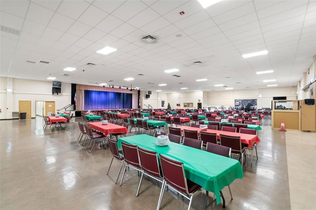 На продажу: $131,900 (2 спален, 2 ванн, 1100 Квадратных фут)