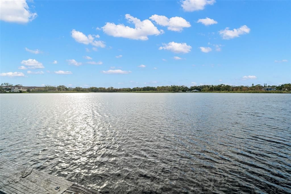 На продажу: $131,900 (2 спален, 2 ванн, 1100 Квадратных фут)