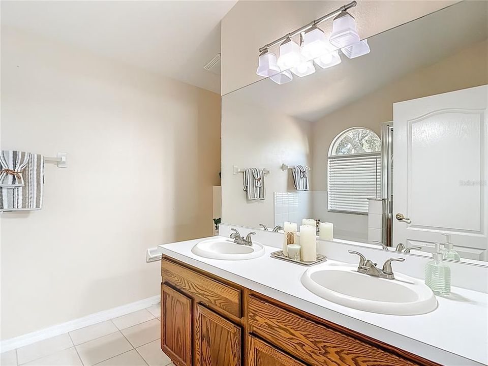 待售: $345,000 (3 贝兹, 2 浴室, 1578 平方英尺)