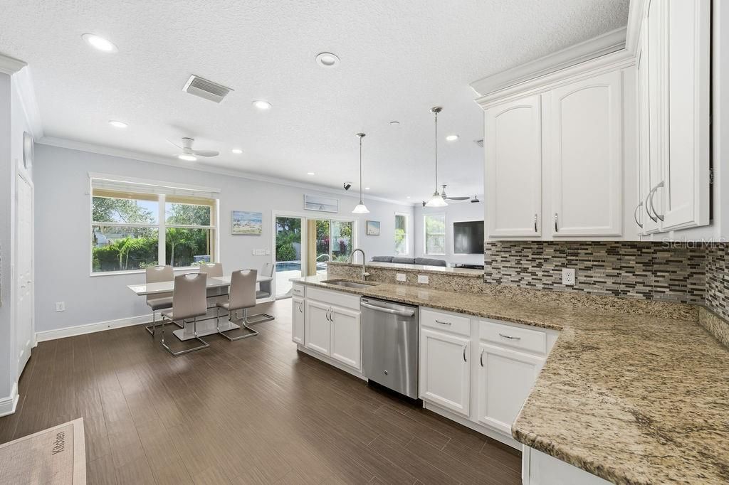 For Sale: $849,000 (4 beds, 3 baths, 2918 Square Feet)