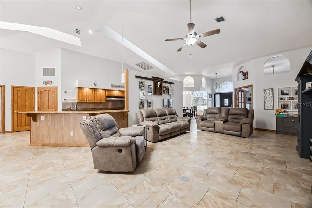 Active With Contract: $650,000 (4 beds, 3 baths, 3008 Square Feet)