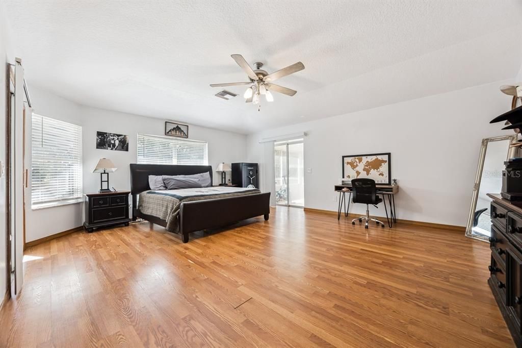 Active With Contract: $650,000 (4 beds, 3 baths, 3008 Square Feet)