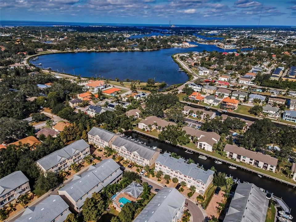 En Venta: $577,000 (3 camas, 2 baños, 2304 Pies cuadrados)