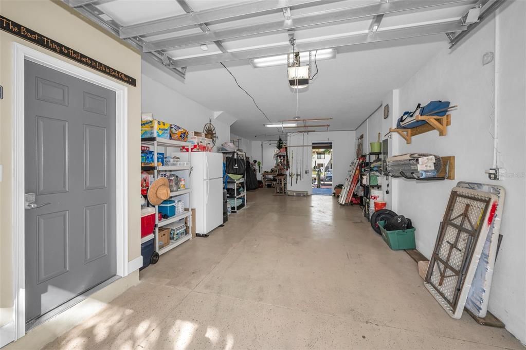 En Venta: $577,000 (3 camas, 2 baños, 2304 Pies cuadrados)