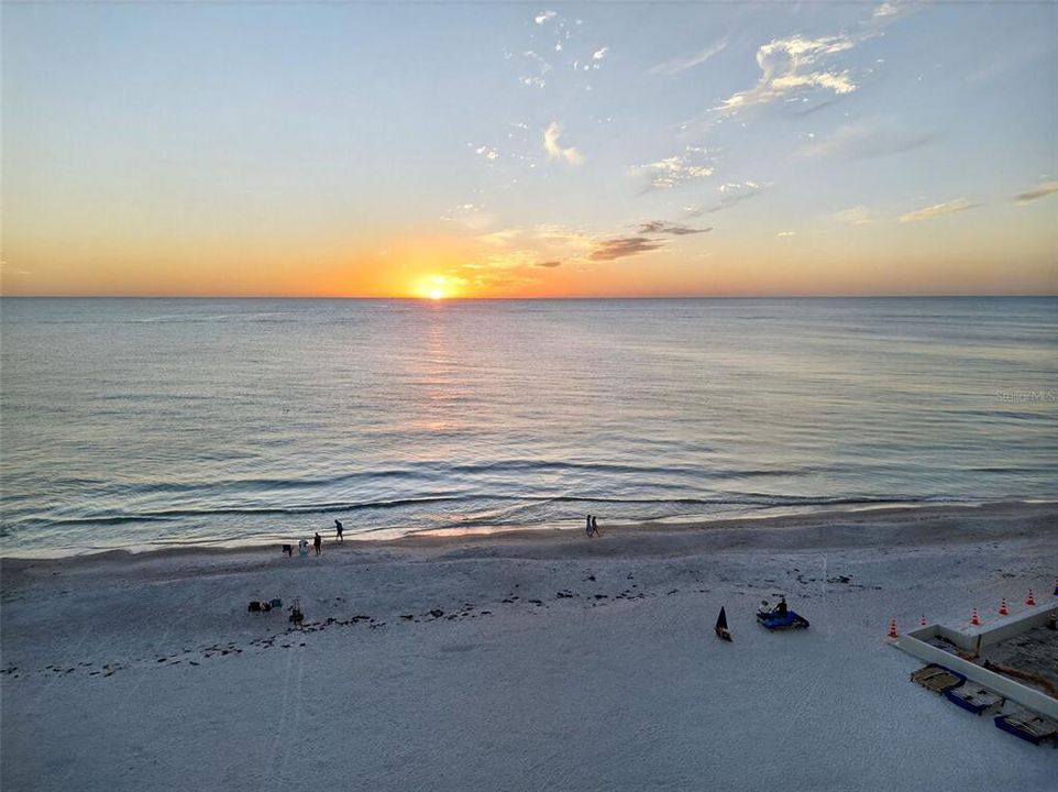 For Sale: $515,000 (1 beds, 1 baths, 778 Square Feet)