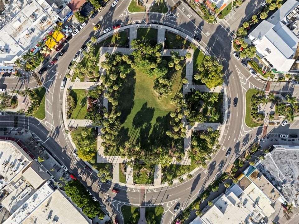 For Sale: $515,000 (1 beds, 1 baths, 778 Square Feet)