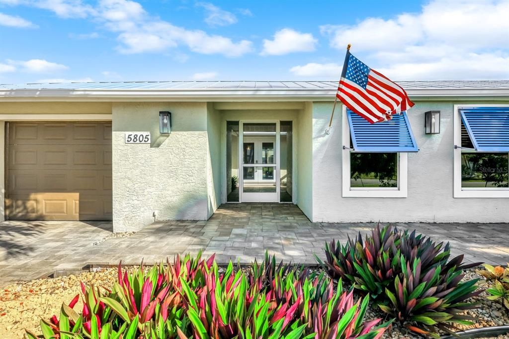 For Sale: $795,000 (3 beds, 2 baths, 2222 Square Feet)