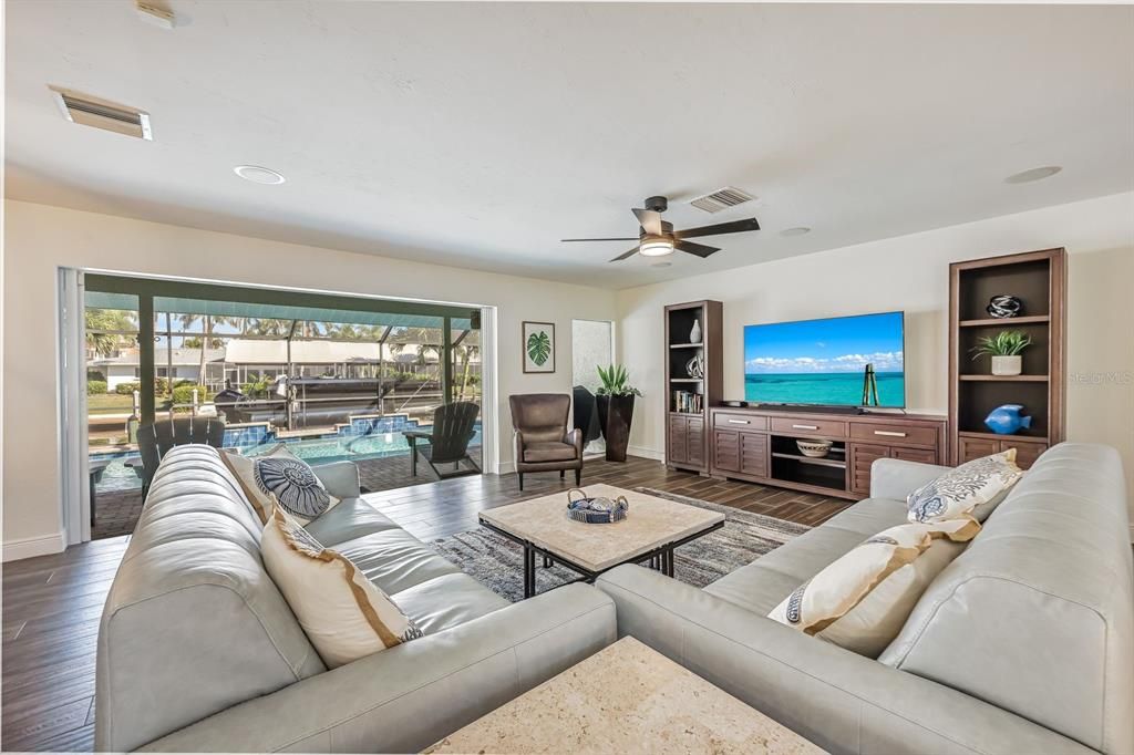 For Sale: $795,000 (3 beds, 2 baths, 2222 Square Feet)