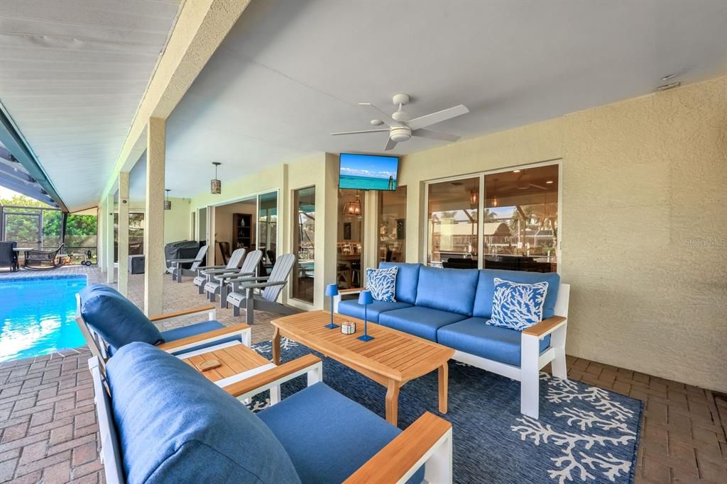 For Sale: $795,000 (3 beds, 2 baths, 2222 Square Feet)