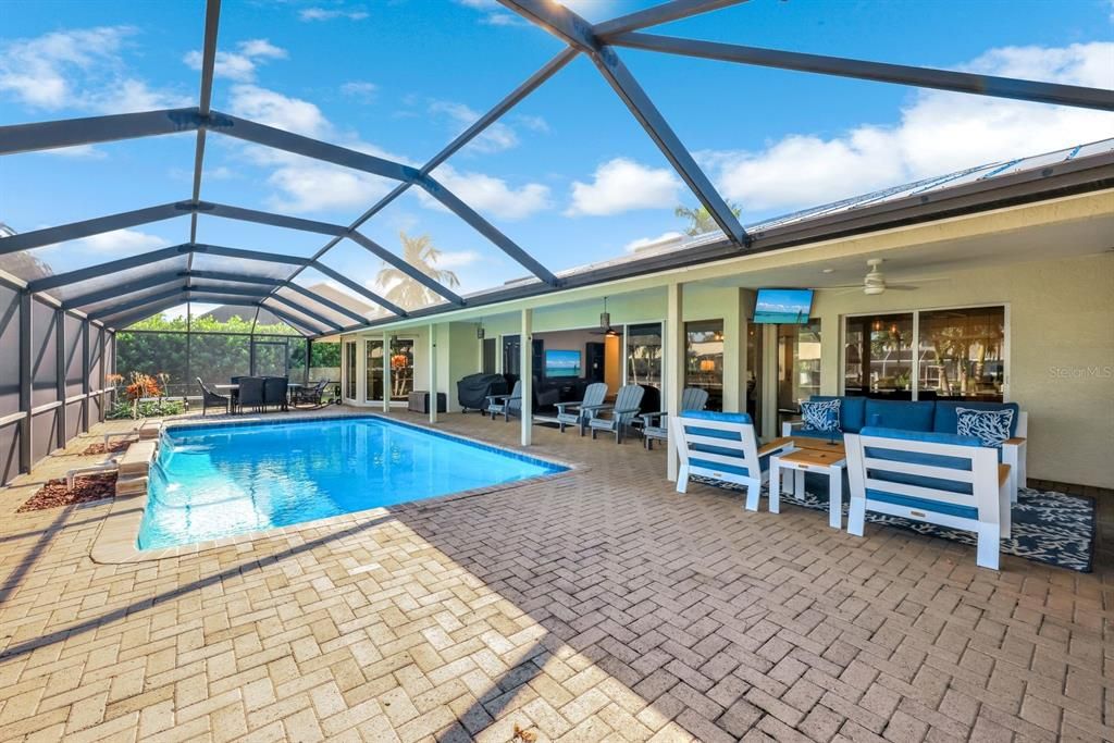 For Sale: $795,000 (3 beds, 2 baths, 2222 Square Feet)