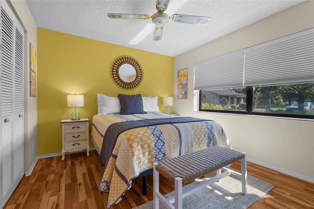 Под контрактом: $250,000 (2 спален, 2 ванн, 1068 Квадратных фут)