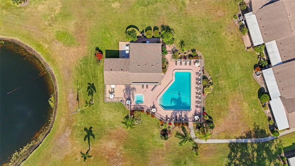 Под контрактом: $250,000 (2 спален, 2 ванн, 1068 Квадратных фут)