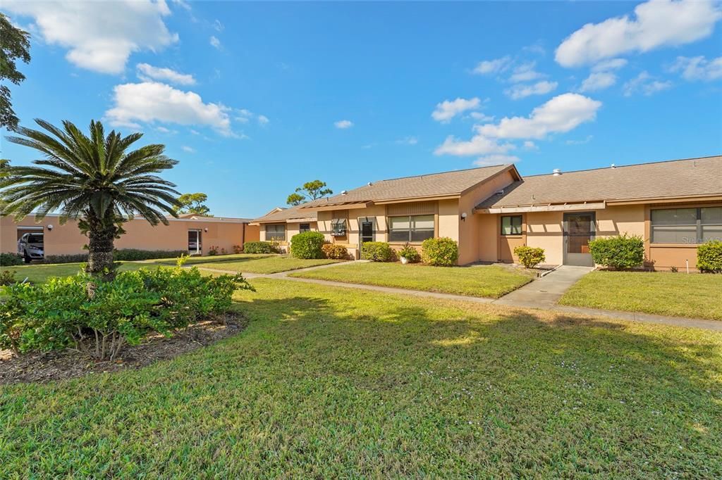 Под контрактом: $250,000 (2 спален, 2 ванн, 1068 Квадратных фут)