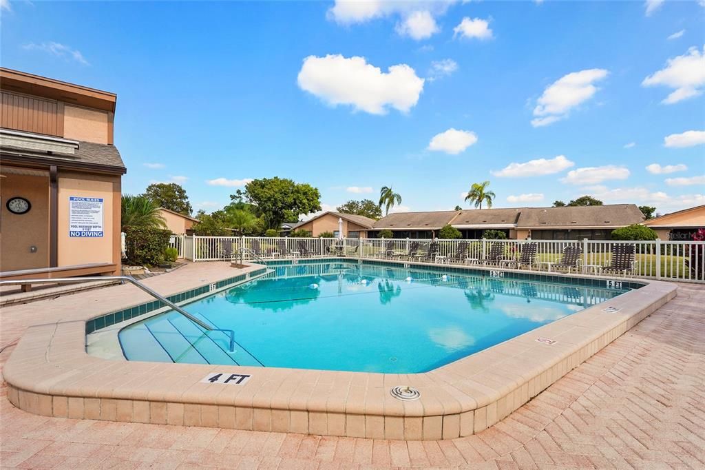 Под контрактом: $250,000 (2 спален, 2 ванн, 1068 Квадратных фут)