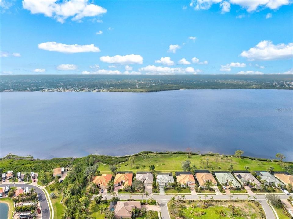 For Sale: $849,000 (4 beds, 3 baths, 2428 Square Feet)