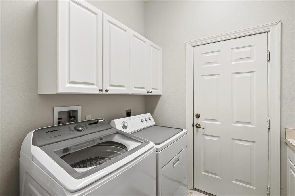 For Sale: $849,000 (4 beds, 3 baths, 2428 Square Feet)