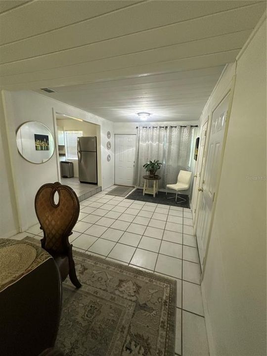 Под контрактом: $289,000 (2 спален, 1 ванн, 936 Квадратных фут)