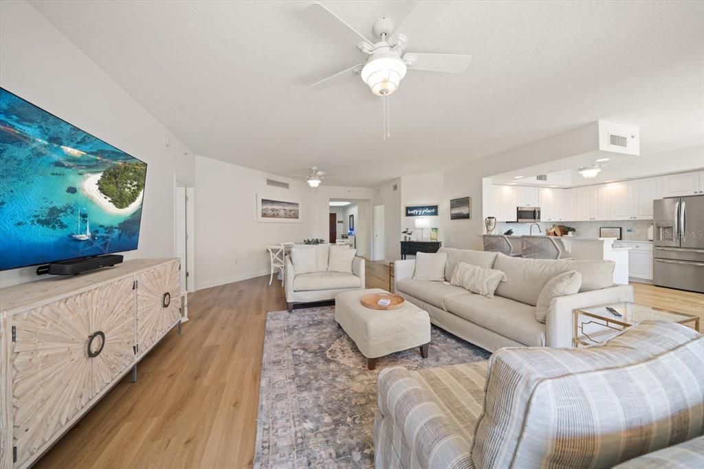 Active With Contract: $1,795,000 (3 beds, 2 baths, 1930 Square Feet)