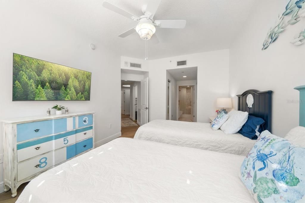 Active With Contract: $1,795,000 (3 beds, 2 baths, 1930 Square Feet)