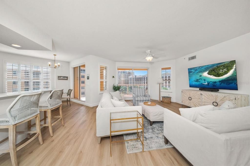 Active With Contract: $1,795,000 (3 beds, 2 baths, 1930 Square Feet)