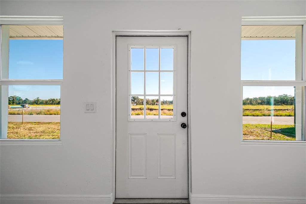 На продажу: $210,000 (2 спален, 2 ванн, 912 Квадратных фут)