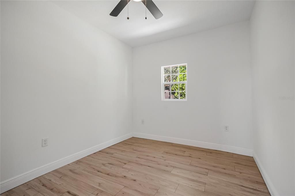 На продажу: $210,000 (2 спален, 2 ванн, 912 Квадратных фут)