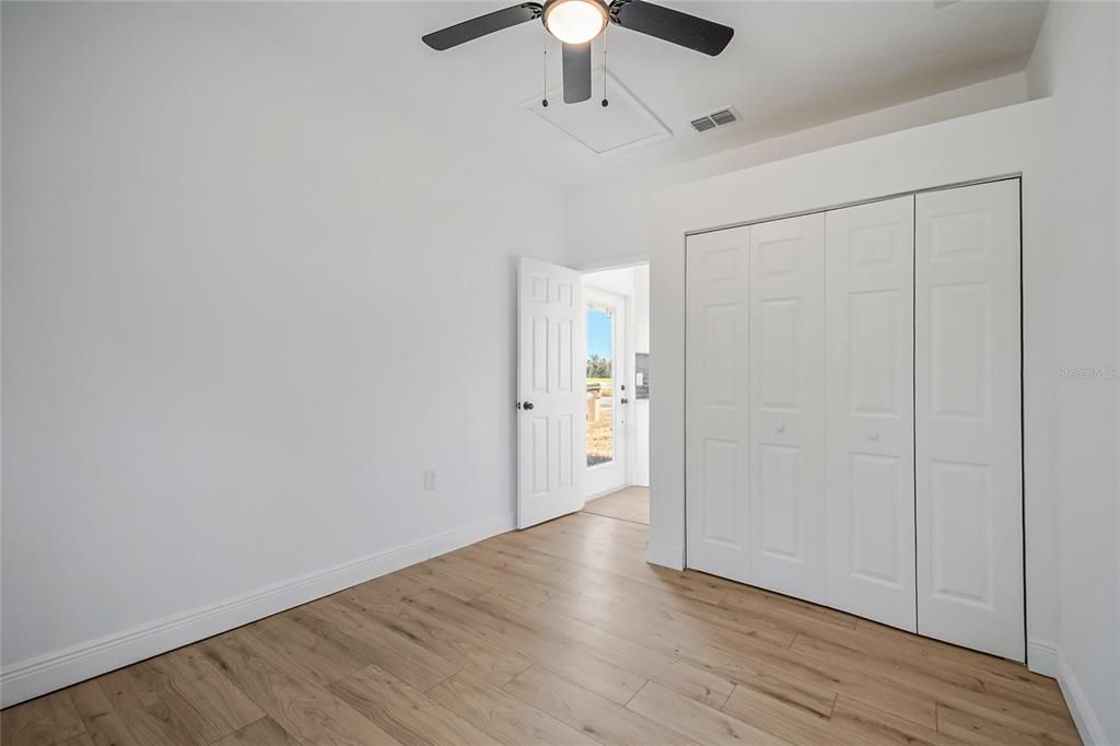 На продажу: $210,000 (2 спален, 2 ванн, 912 Квадратных фут)