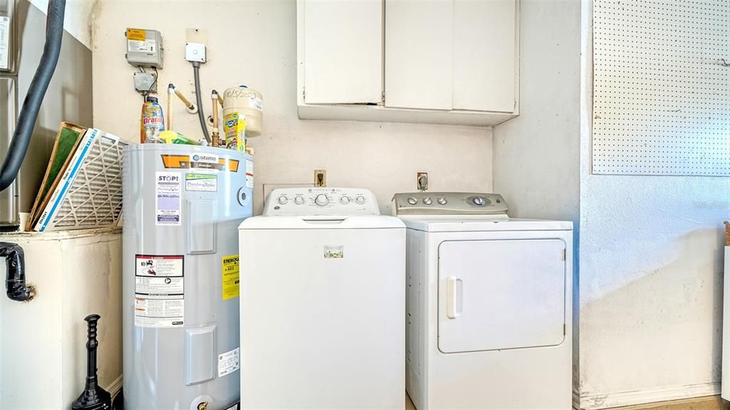 合同活跃: $425,000 (3 贝兹, 2 浴室, 1542 平方英尺)