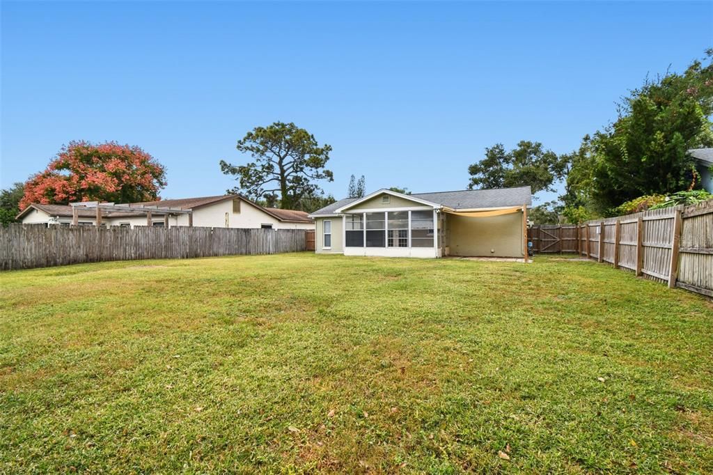 Active With Contract: $339,000 (2 beds, 2 baths, 948 Square Feet)