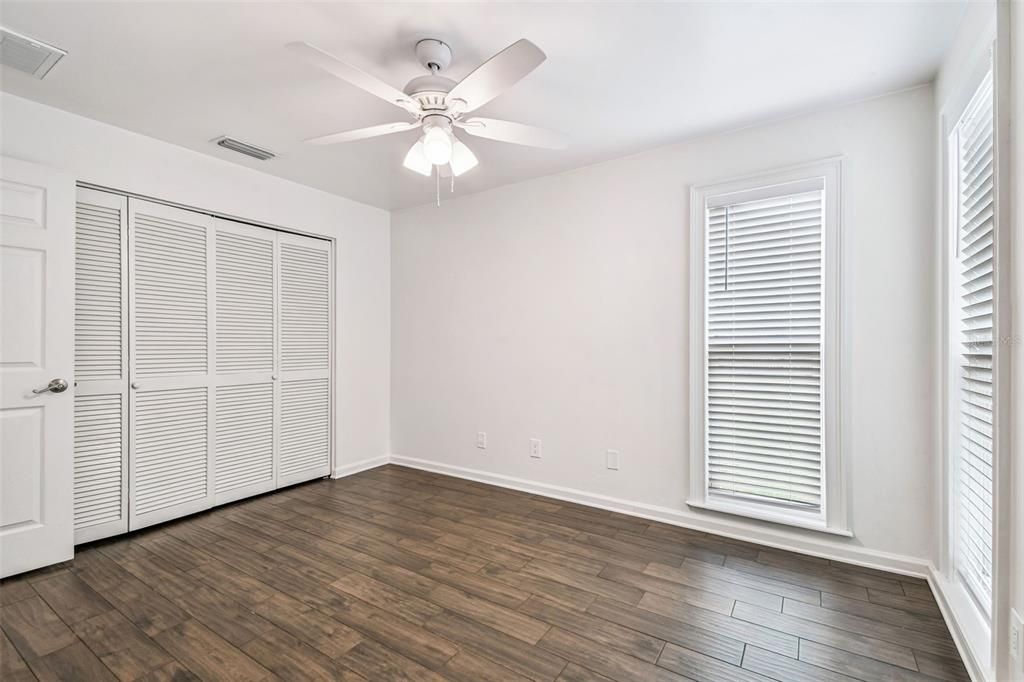 Active With Contract: $339,000 (2 beds, 2 baths, 948 Square Feet)