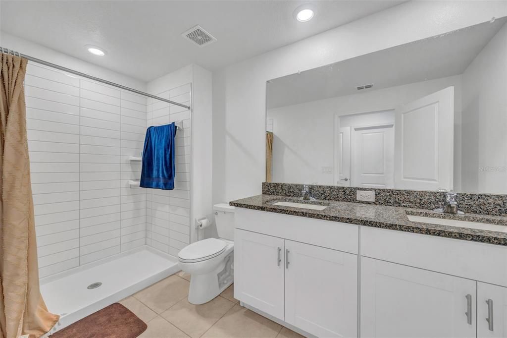 На продажу: $285,000 (3 спален, 2 ванн, 1634 Квадратных фут)