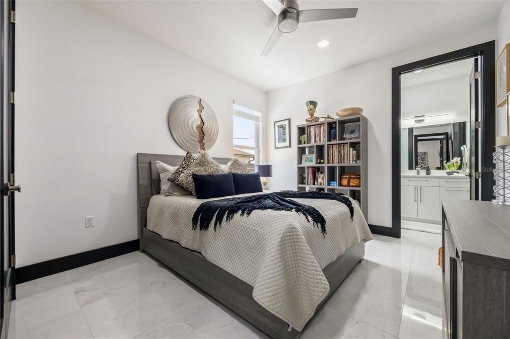 For Sale: $665,000 (3 beds, 3 baths, 1591 Square Feet)