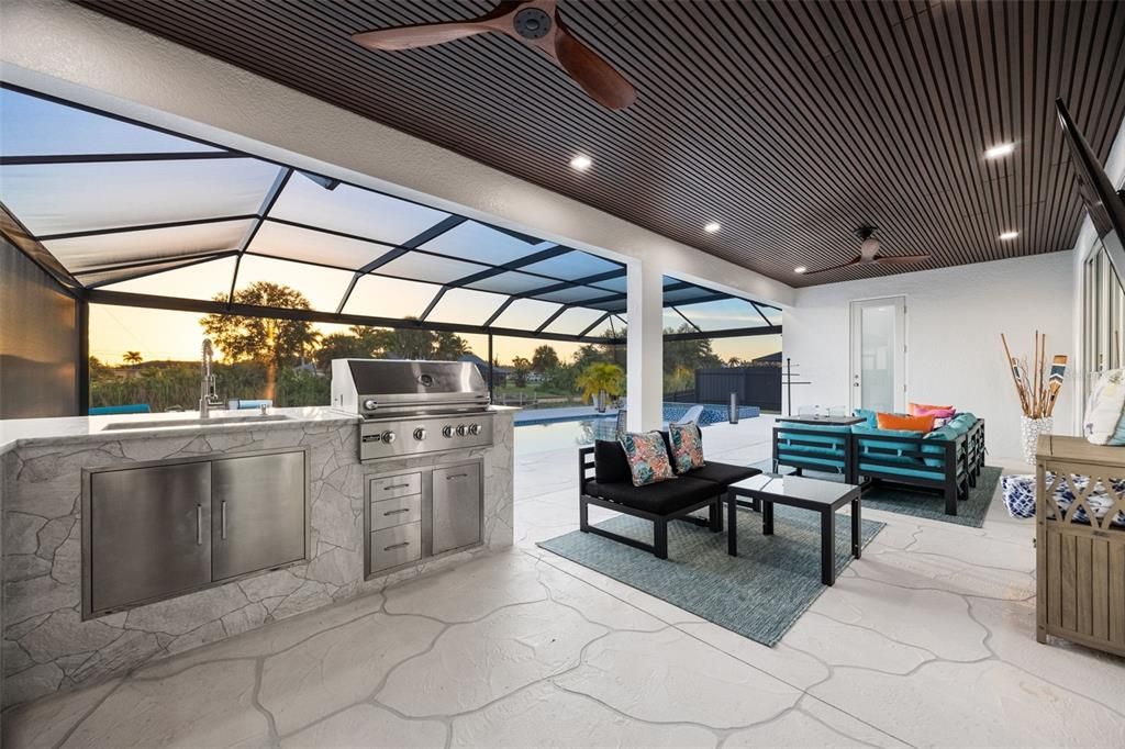 For Sale: $665,000 (3 beds, 3 baths, 1591 Square Feet)