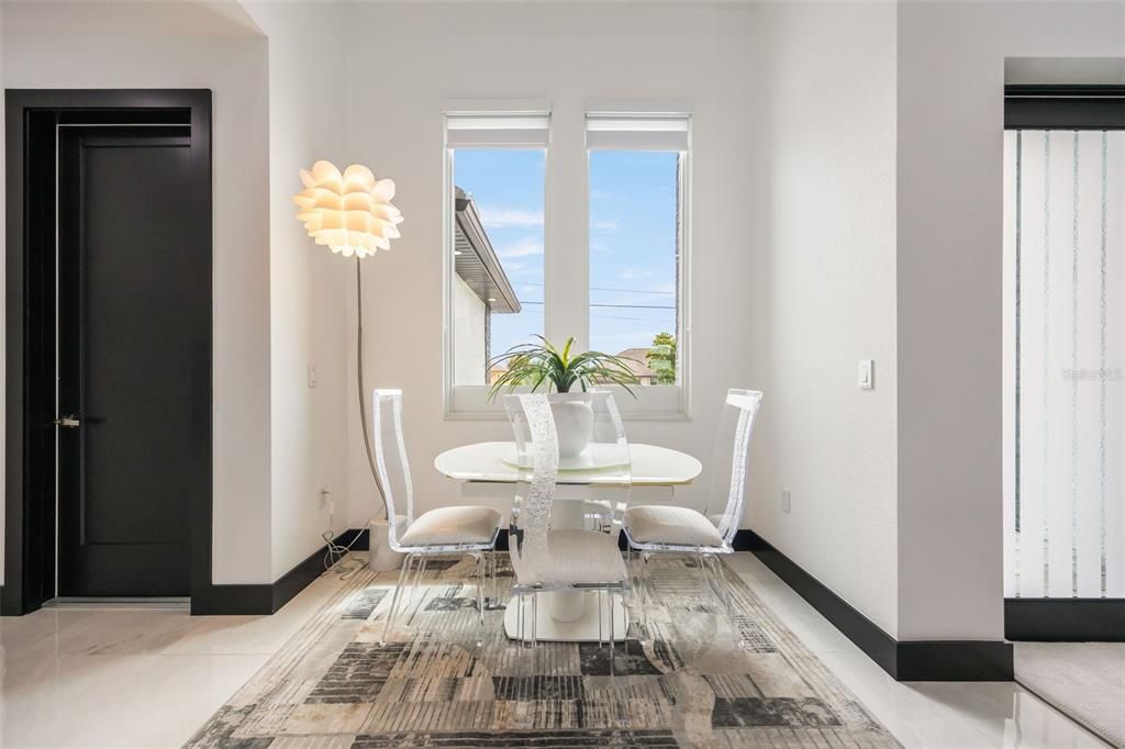 For Sale: $665,000 (3 beds, 3 baths, 1591 Square Feet)