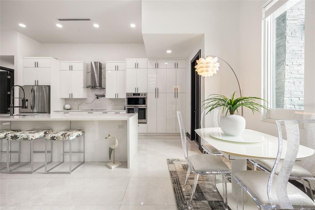 For Sale: $665,000 (3 beds, 3 baths, 1591 Square Feet)