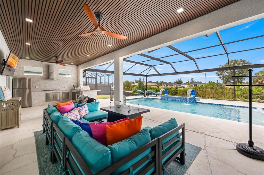 For Sale: $665,000 (3 beds, 3 baths, 1591 Square Feet)